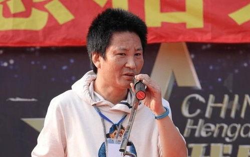 娱乐圈吃瓜导演有哪些,揭秘那些热衷于吃瓜的导演们 第3张 娱乐圈吃瓜导演有哪些,揭秘那些热衷于吃瓜的导演们 第3张